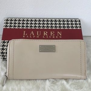 LAUREN RALPH LAUREN Chisell S Zip Wallet in Ivory Genuine Leather Exterior
